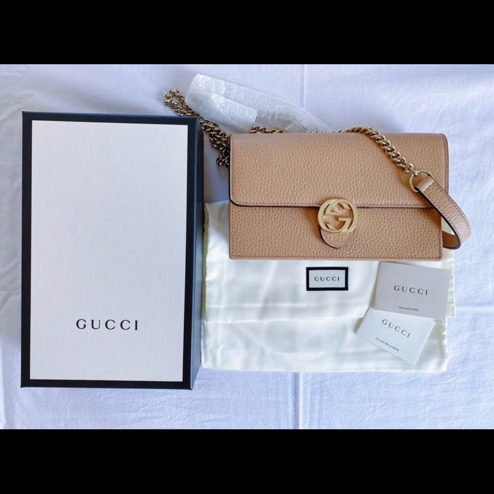 Gucci crossbody wallet